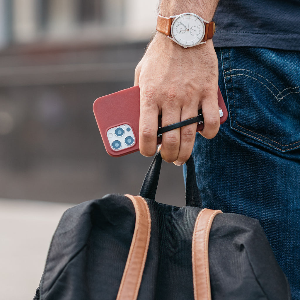 Enhance Your Modern Lifestyle with Sleek and Functional Smartphone Acc