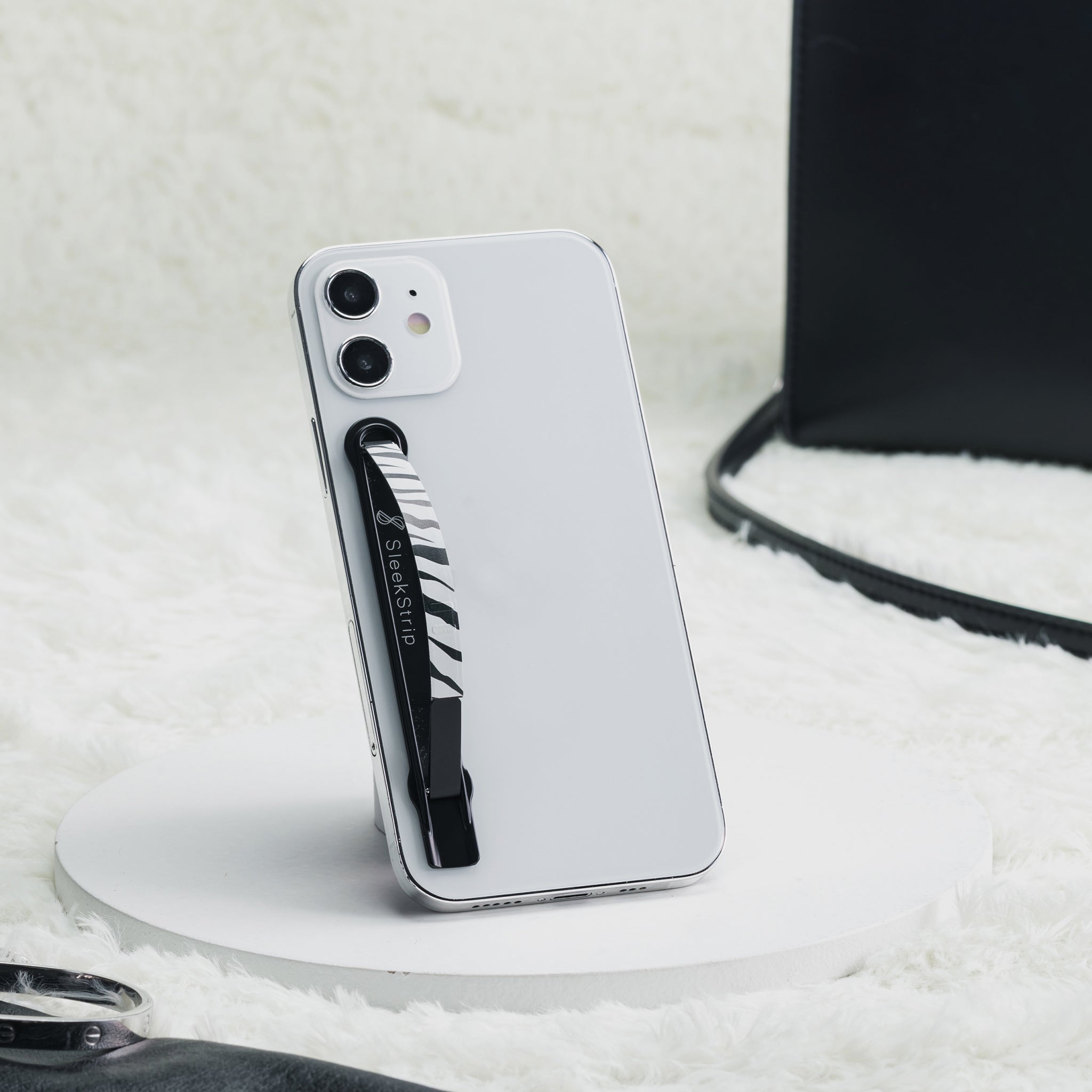 Matte Carbon x Zealous Zebra